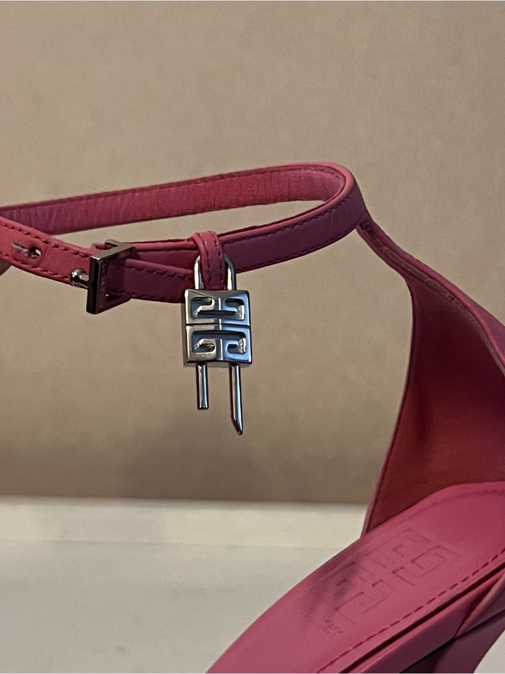 Givenchy G-lock Platform Heels Pink - Picture 10 of 10
